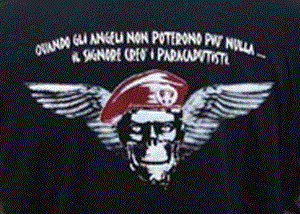 maglietta " quando gli angeli non poterono piu' nulla ........il signore creo' i paracadutisti 100 % cotoe colore nera stampa davanti e retro